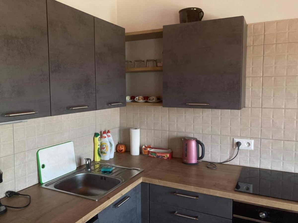 Prazdninovy Dum Na Palave S Vinnym Sklepem Milovice  Exterior photo